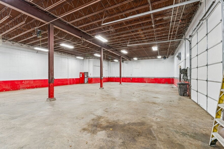 More Photos Of 1839 N 10th St, Kansas City Warehouse For Sale