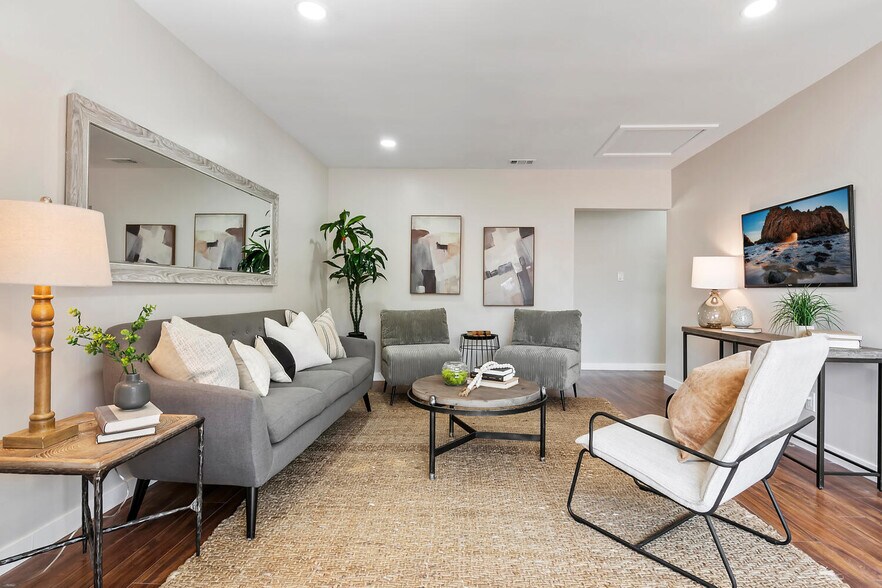 More Photos Of 2201 Avon St, Los Angeles Multifamily For Sale