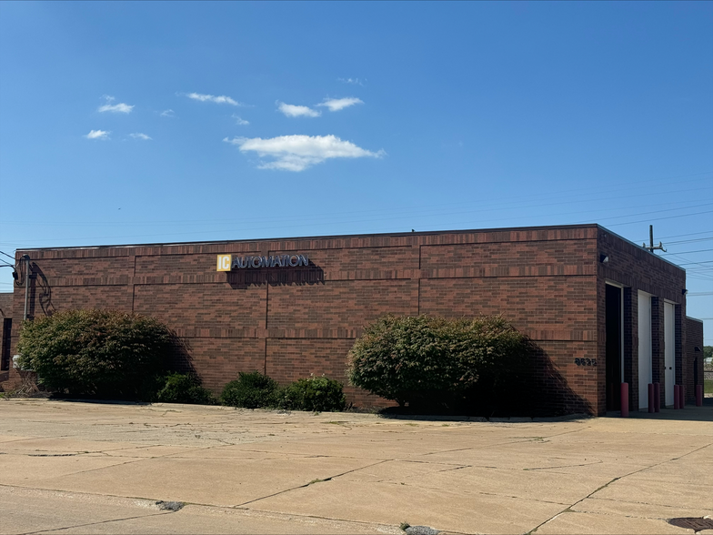 Primary Photo Of 8635 East Ave, Mentor Warehouse For Lease