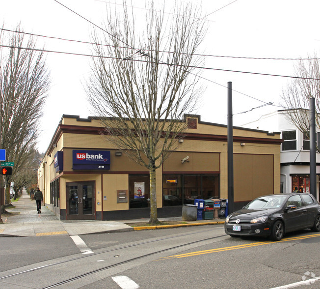 Primary Photo Of 1001 NW 23rd Ave, Portland Storefront For Sale