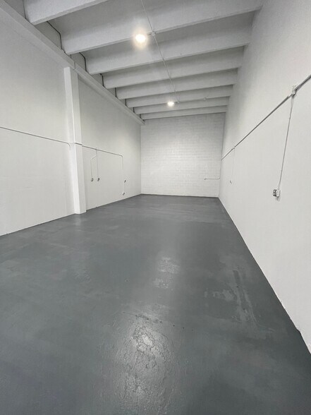 Primary Photo Of 6450-6464 NW 77th Ct, Miami Industrial For Lease