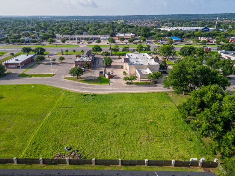 More Photos Of 1100 Crawford Ave, Granbury Land For Sale