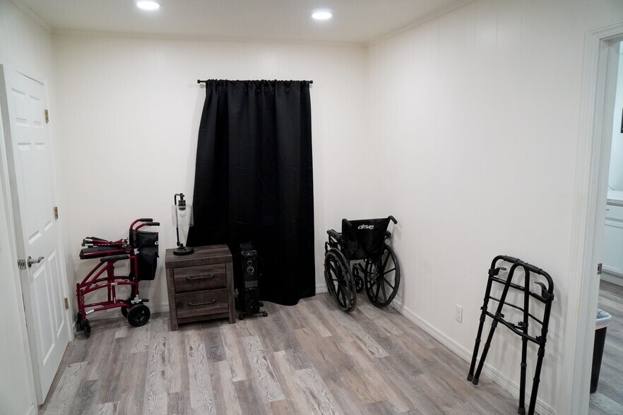 More Photos Of 501 Maple st, Drumright Flex For Sale