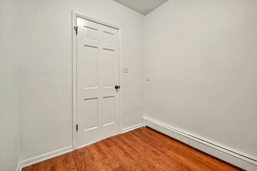 More Photos Of 10570-10574 Ravenna Rd, Twinsburg Office For Lease