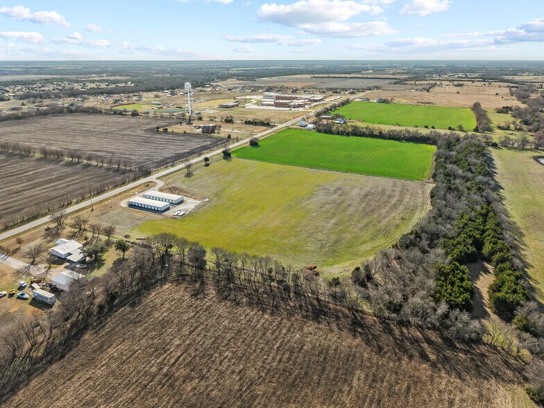 More Photos Of 1800 FM 815, Trenton Self Storage For Sale