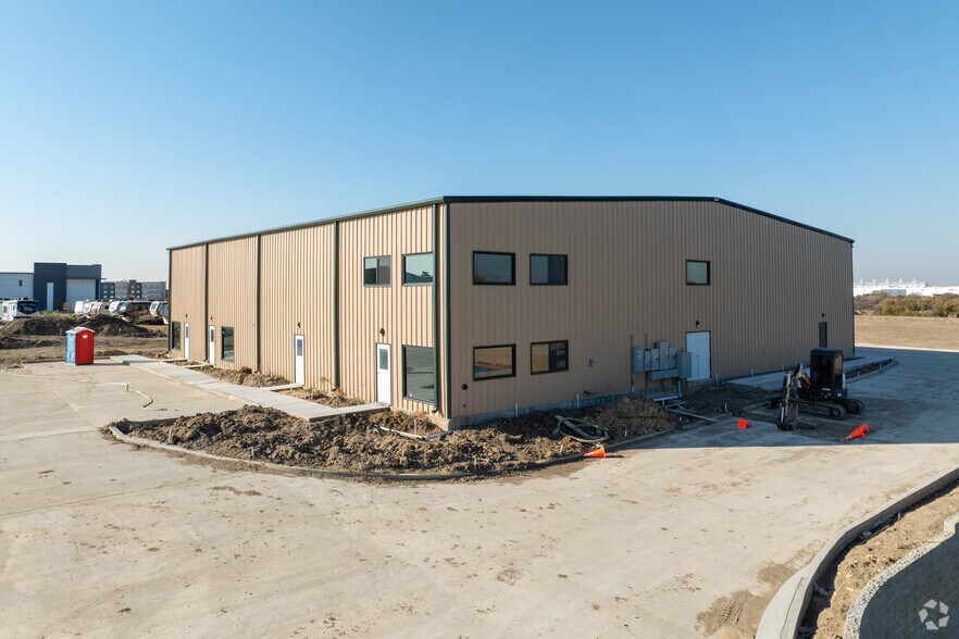 More Photos Of 13227 Old Denton Rd, Fort Worth Unknown For Lease