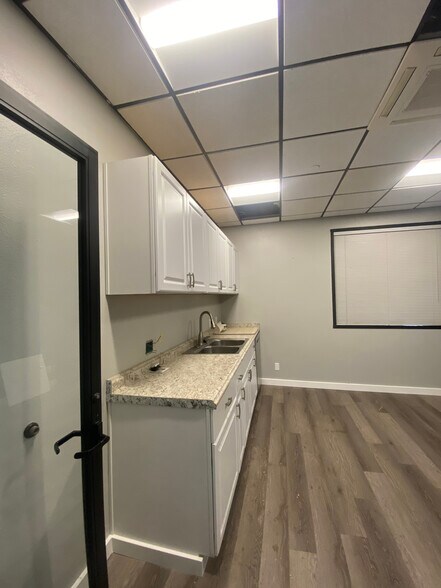 More Photos Of 3242 Airway Dr, Santa Rosa Light Manufacturing For Lease