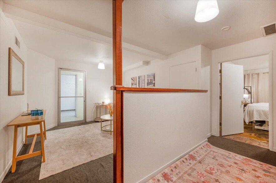 More Photos Of 339 W D St, Lemoore Storefront For Sale