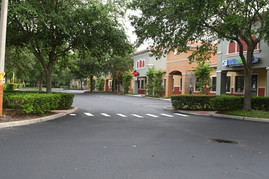 More Photos Of 1291 Winter Garden Vineland Rd, Winter Garden Flex For Lease