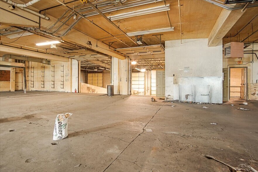 More Photos Of 373 High St, Wilkes Barre Manufacturing For Lease