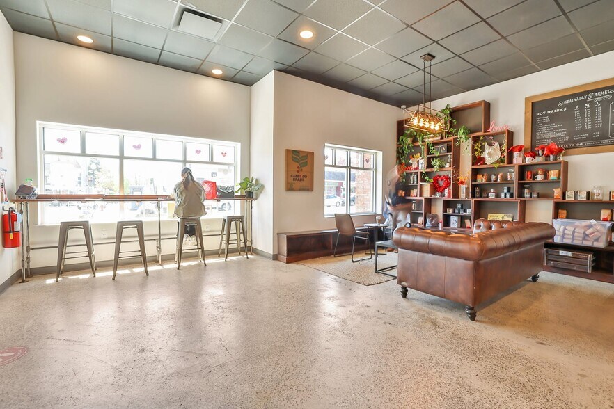 More Photos Of 50 Lafayette Ave, Suffern Freestanding For Lease