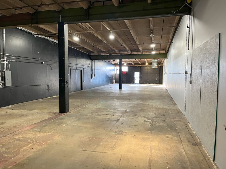 More Photos Of 555 Alter St, Broomfield Service For Lease