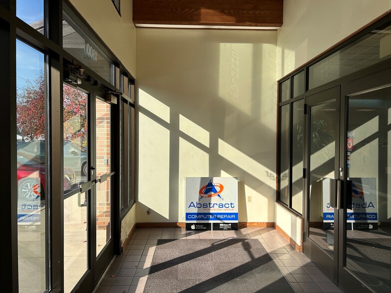 More Photos Of 1800 Union St, Lafayette Office For Sale