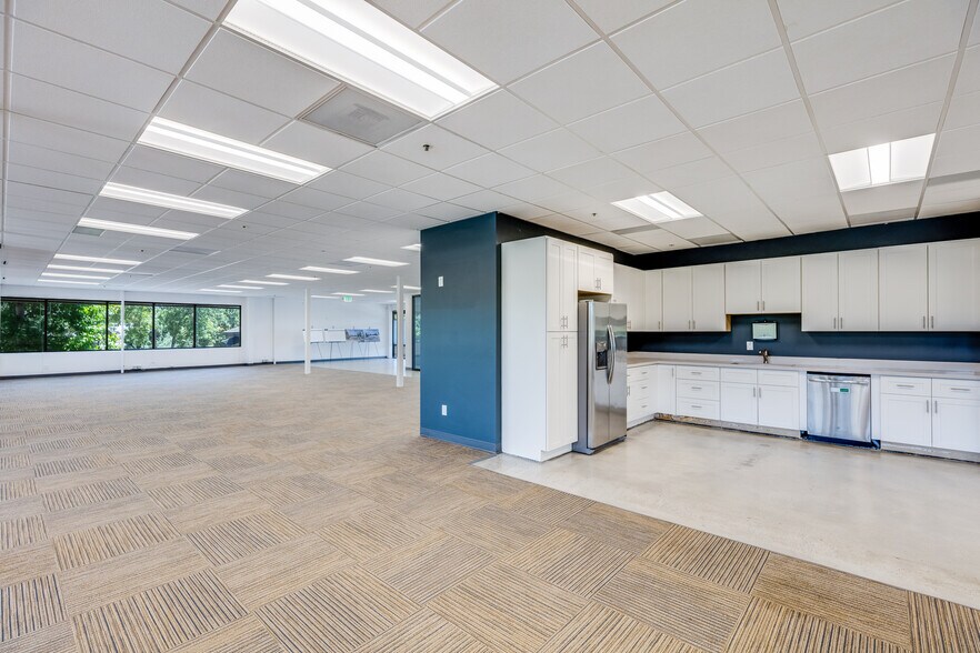 More Photos Of 1001 N Rengstorff Ave, Mountain View Office For Sale