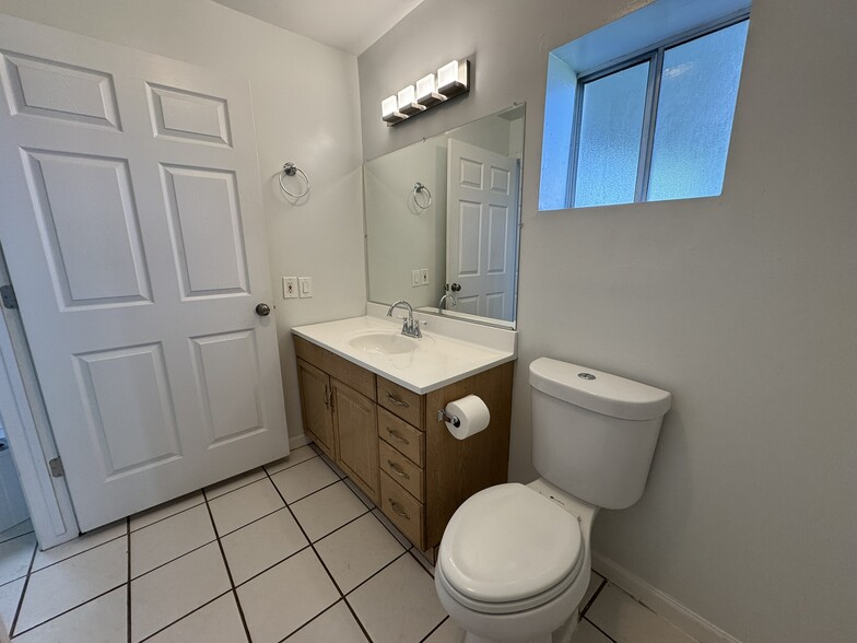 More Photos Of 2423 W Campbell Ave, Phoenix Warehouse For Sale