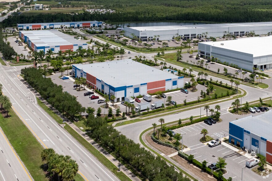 More Photos Of 16200 Parallel, Fort Myers Industrial For Lease