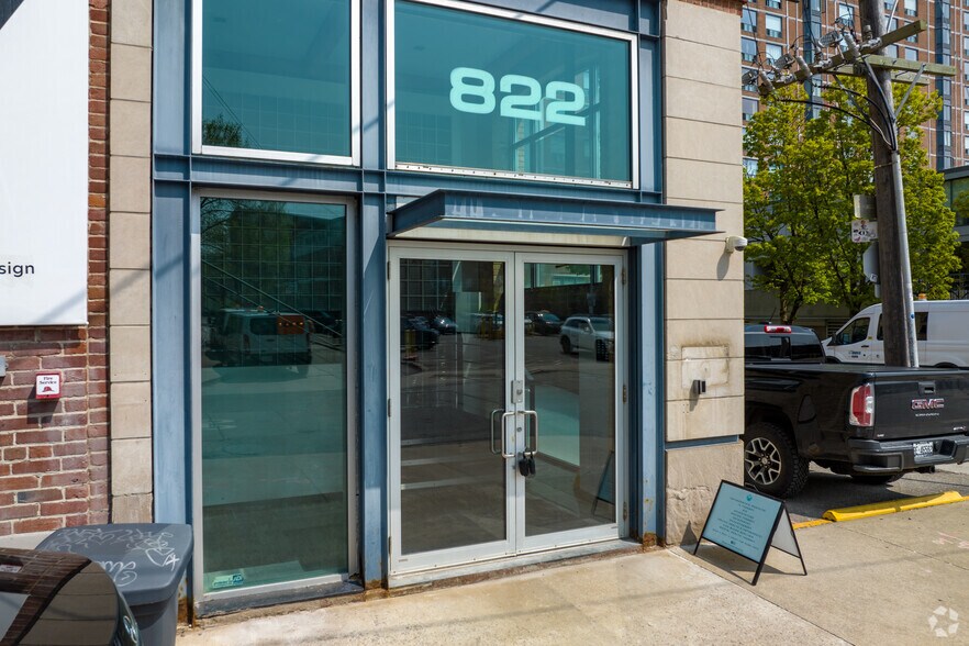 More Photos Of 822 Richmond St W, Toronto Office For Lease
