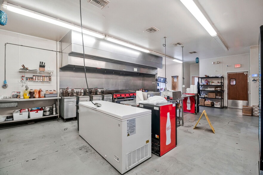 More Photos Of 2579 Douglas Ave, Brewton Restaurant For Sale