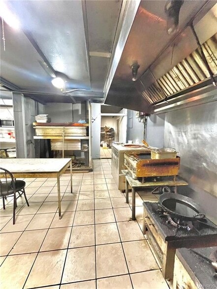 More Photos Of 898 Genesee St, Buffalo Restaurant For Lease