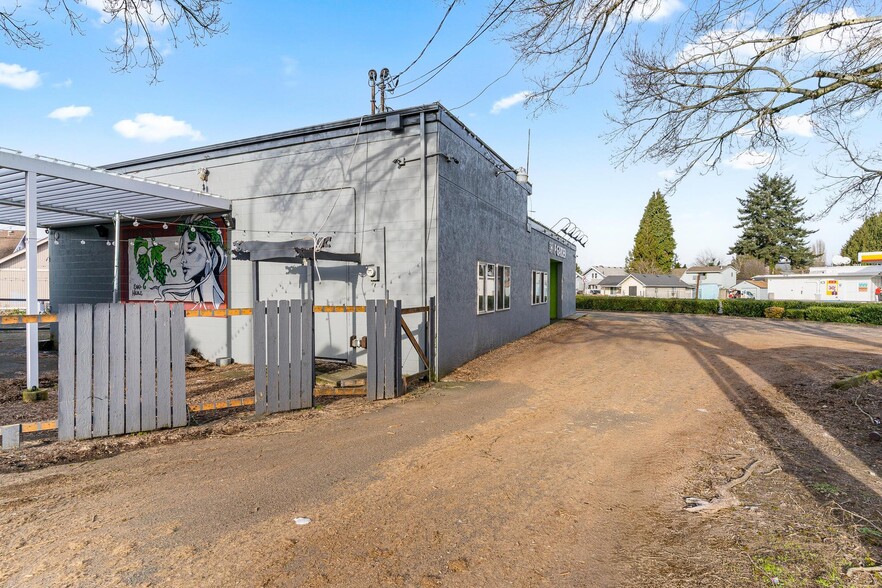 More Photos Of 351 Park Ave N, Renton Restaurant For Sale