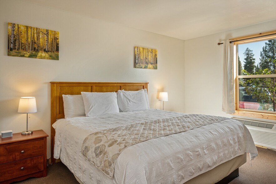 More Photos Of 229 N Hayden St, West Yellowstone Hotel For Sale