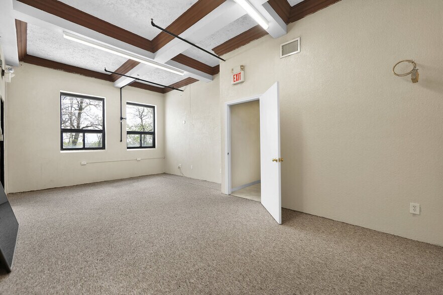 More Photos Of 174-180 Getty Ave, Clifton Warehouse For Sale