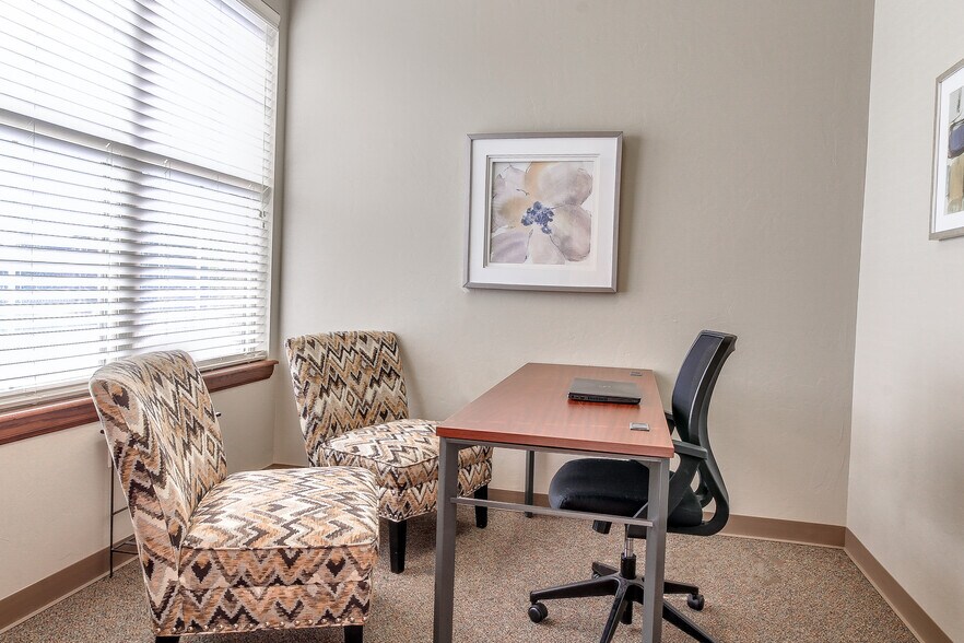 More Photos Of 2524 N Broadway, Edmond Office For Lease