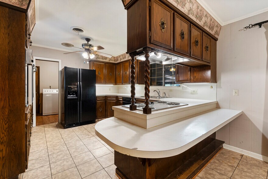 More Photos Of 30 Broadview St, Greenbrier Office For Sale