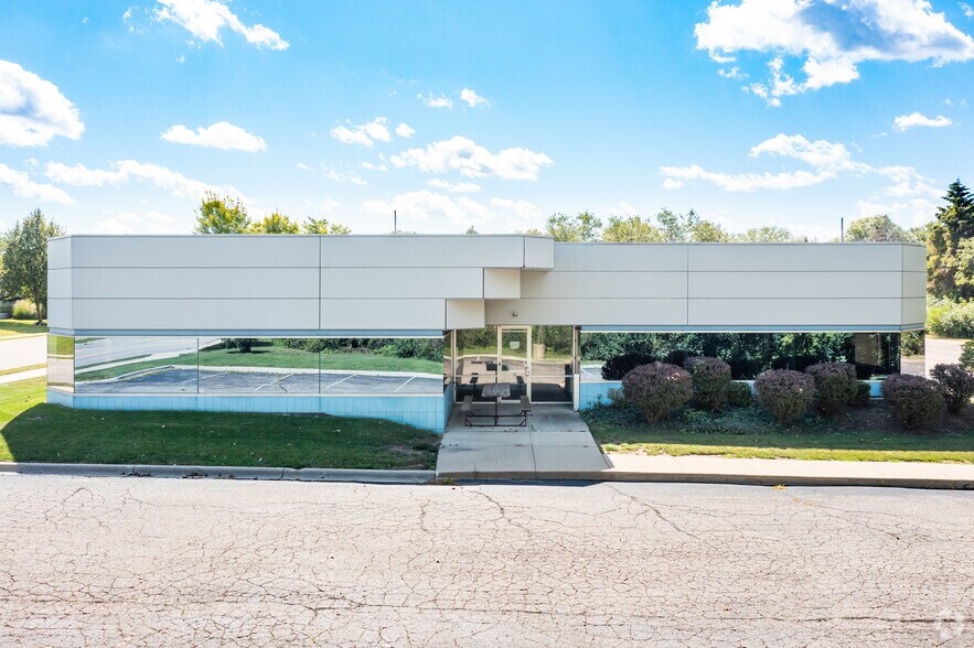 More Photos Of 24245 Karim Blvd, Novi Medical For Sale