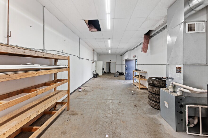 More Photos Of 14286 Meyers Rd, Detroit Industrial For Sale