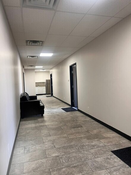 More Photos Of 205 Woodcreek Dr, Michigan City Warehouse For Lease