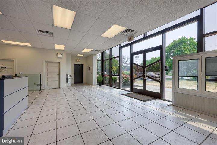 More Photos Of 206 W Kendig Rd, Willow Street Warehouse For Lease