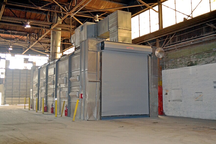 More Photos Of 2701 Converse Ave, East Saint Louis Manufacturing For Sale