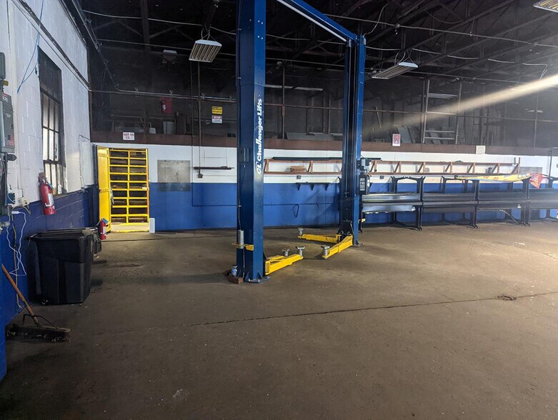 More Photos Of 151 Walnut St, Kittanning Auto Dealership For Sale
