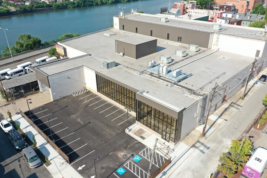 More Photos Of 304 Jumonville St, Pittsburgh Manufacturing For Lease