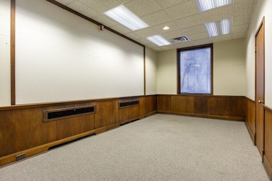 More Photos Of 240 Edwards St, Cleveland Office For Sale