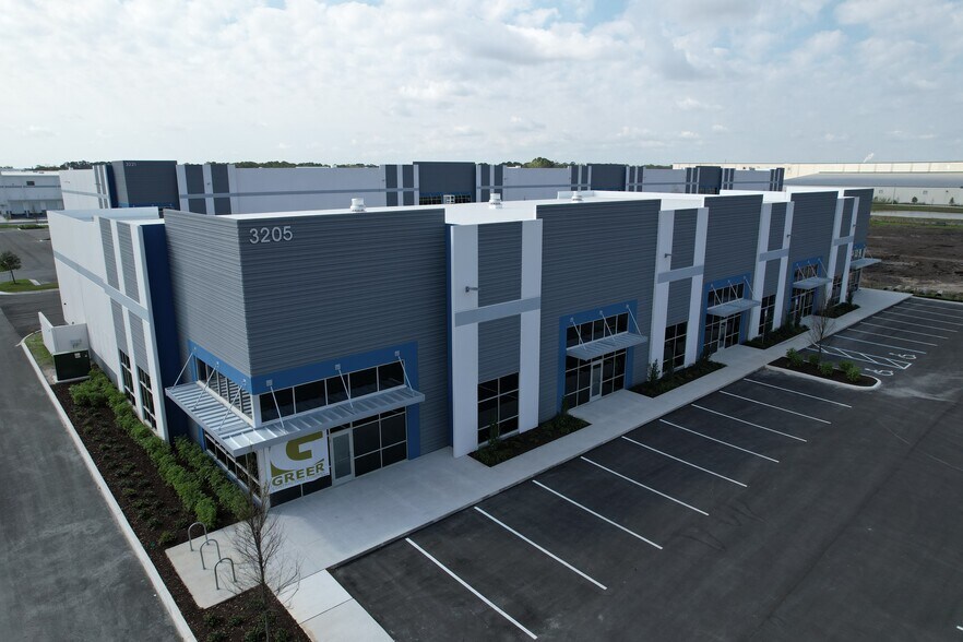 More Photos Of 3205 St. Johns Pky, Sanford Unknown For Lease
