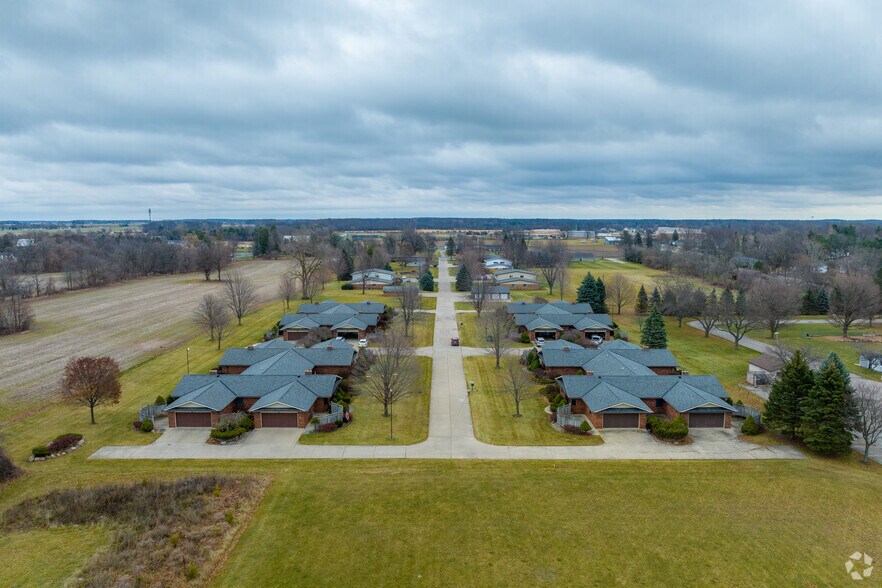 More Photos Of 1565 N Hickory Rd, Owosso Apartments For Sale