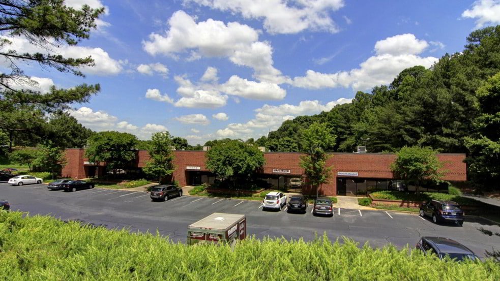 More Photos Of 2030 Powers Ferry Rd SE, Atlanta Light Distribution For Lease