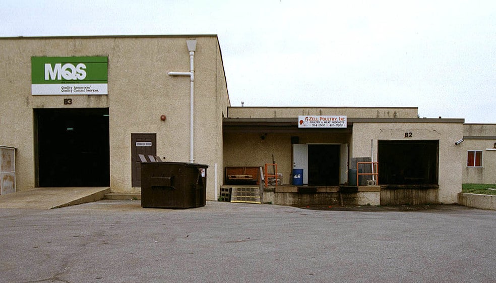 More Photos Of 300 Cornell Dr, Wilmington Flex For Sale