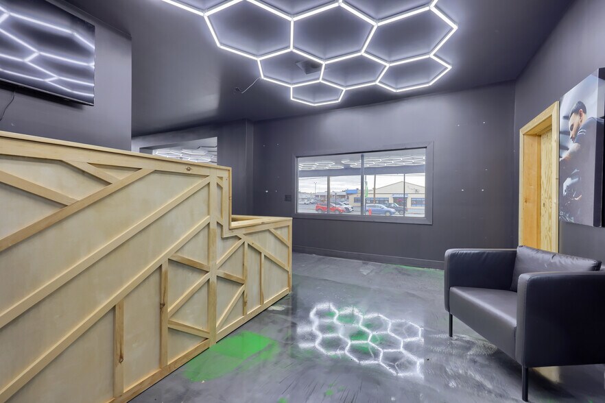 More Photos Of 1310 Manheim Pike, Lancaster Freestanding For Sale