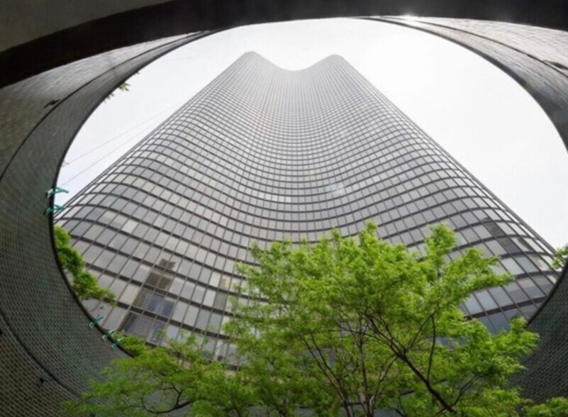 More Photos Of 505 N Lake Shore Dr, Chicago Apartments For Lease