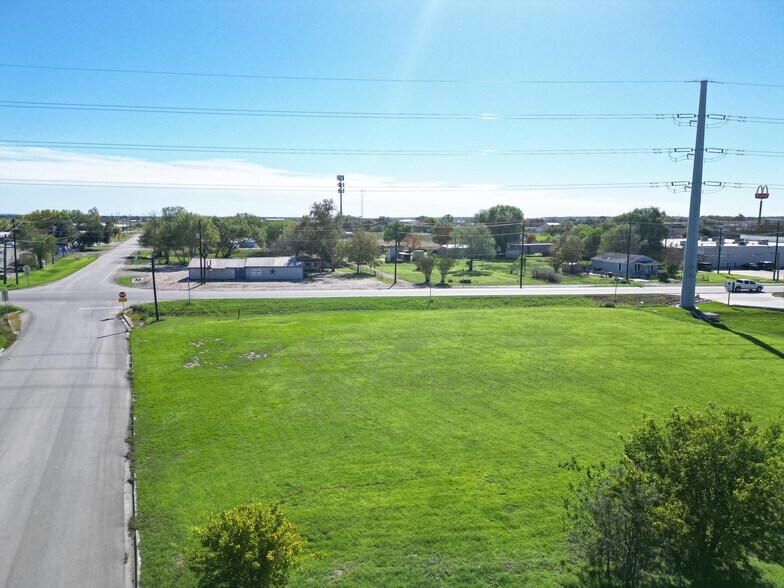 More Photos Of TBD S Commerce St, Lockhart Land For Sale