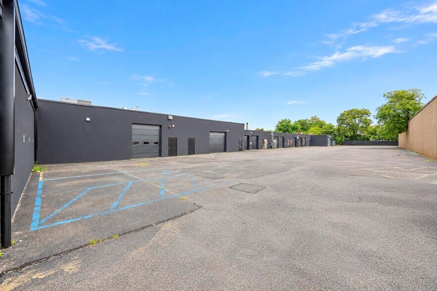 More Photos Of 32 Allen Blvd, Farmingdale Warehouse For Sale