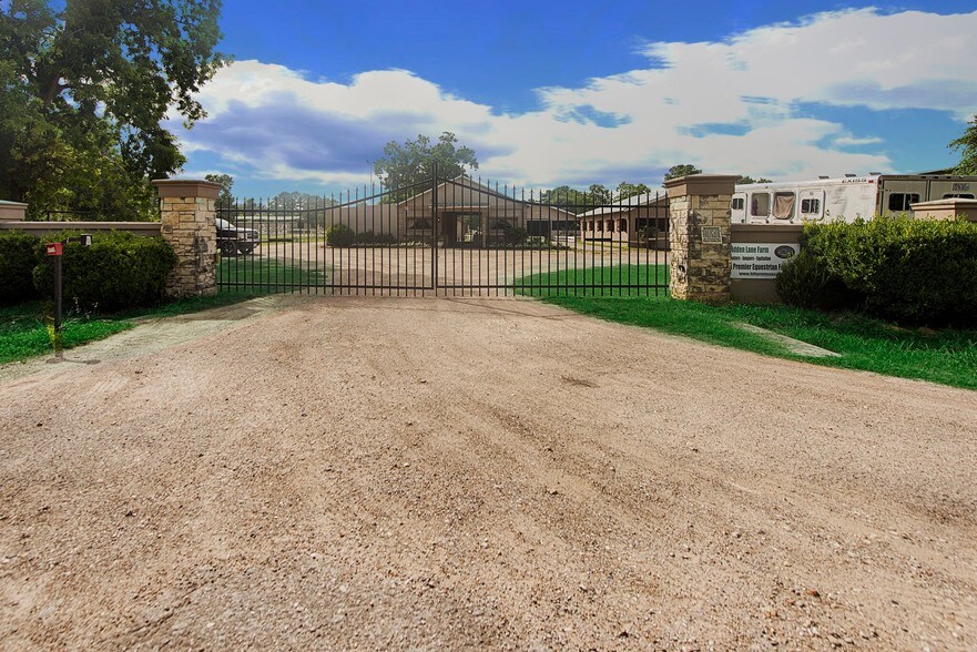 More Photos Of 22815 Lain Rd, Spring Land For Sale