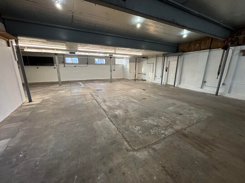 More Photos Of 123 S 4th St, Emmaus Warehouse For Lease