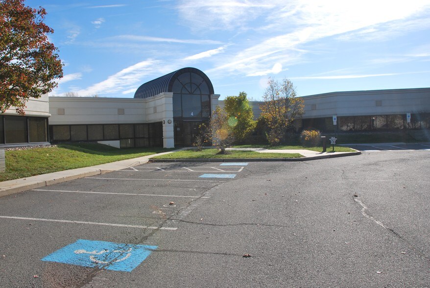 Primary Photo Of 4 Paragon Way, Freehold Office For Lease