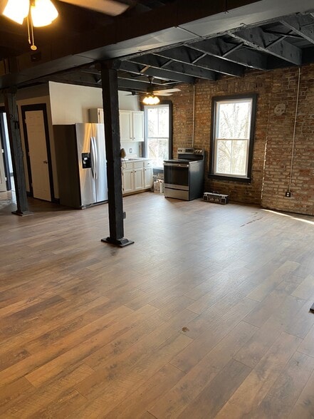 More Photos Of 1926 Cherokee St, Saint Louis Storefront Retail Residential For Sale