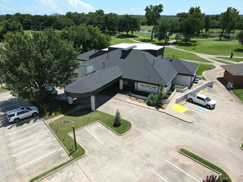 More Photos Of 3201 S Berry Rd, Norman Office Residential For Lease