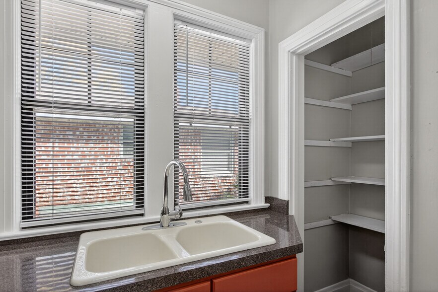 More Photos Of 1710 River Rd, Jacksonville Apartments For Sale